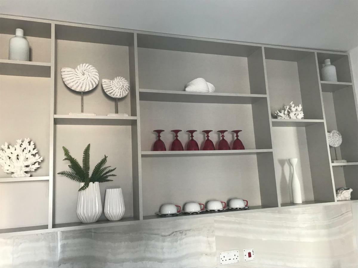 Levante Holiday Apartments Larnaca Bagian luar foto