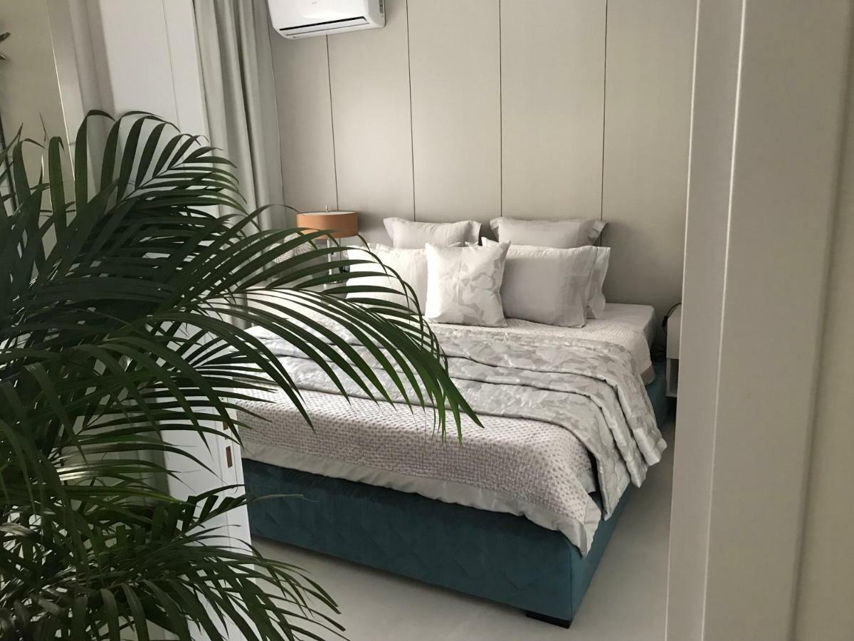 Levante Holiday Apartments Larnaca Bagian luar foto