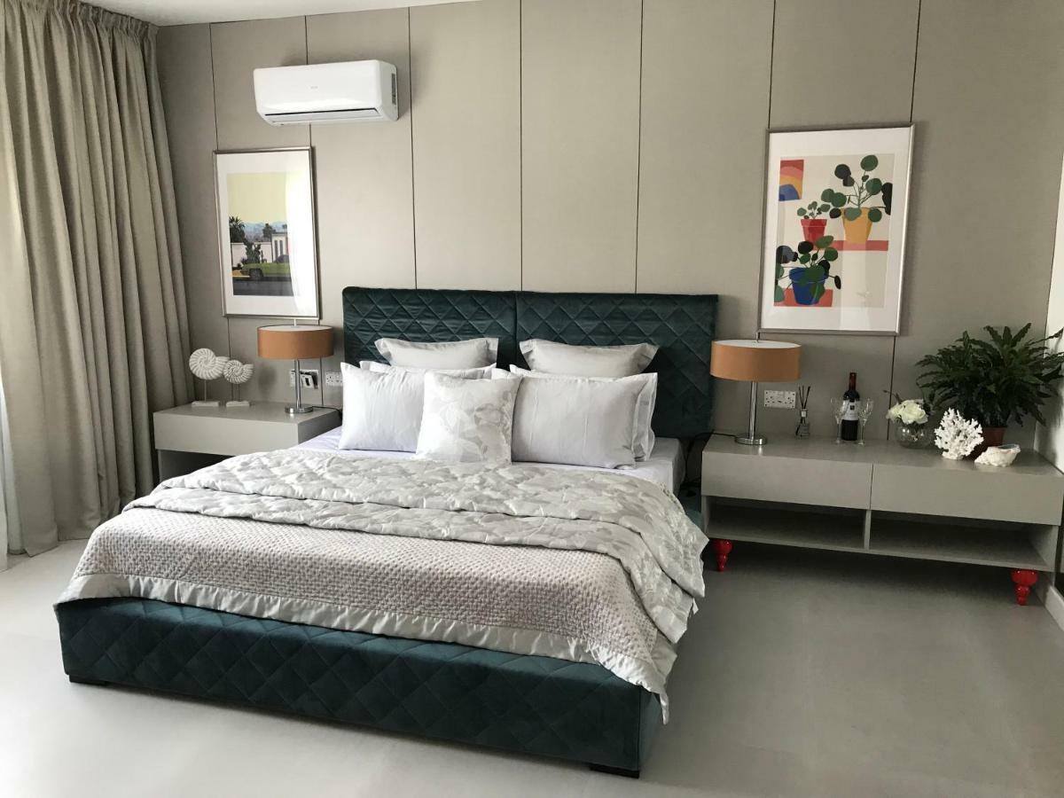 Levante Holiday Apartments Larnaca Bagian luar foto