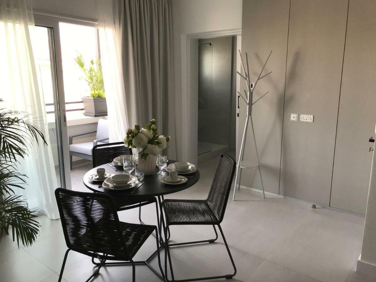 Levante Holiday Apartments Larnaca Bagian luar foto